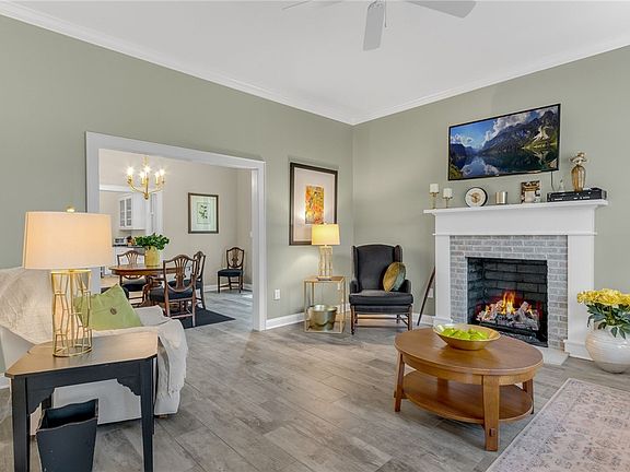 5th image of 170 Vinland Ct