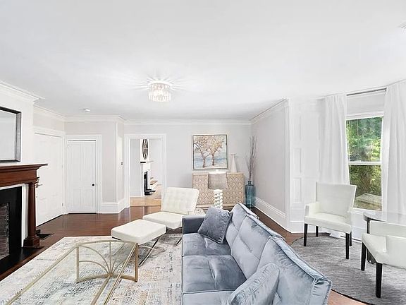 4th image of 77 Coggeshall Ave #N