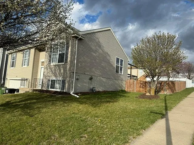 Building Photo - 5117 S 194th St
