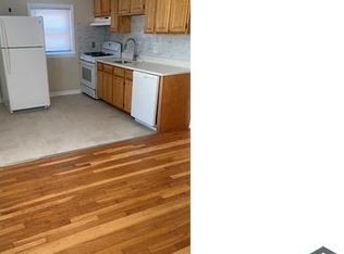 434 Huntington Ave FLOOR 2, Hyde Park, MA 02136