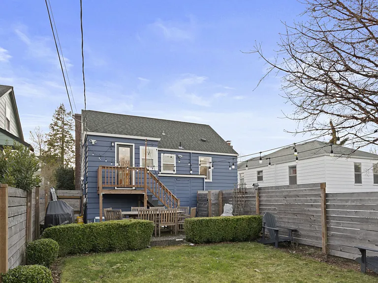 23rd Ave NW — Photo 32