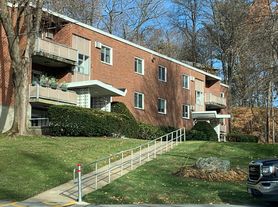 96 Lionel Ave