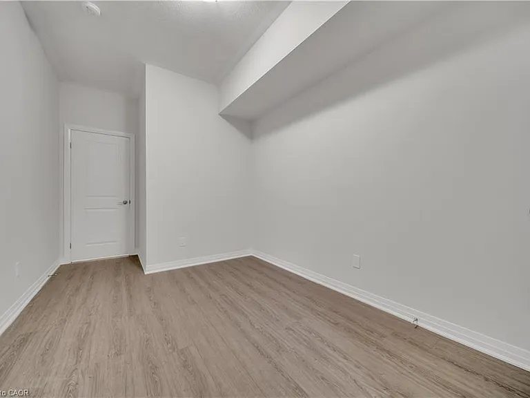 25 Isherwood Ave #B21 — Photo 13