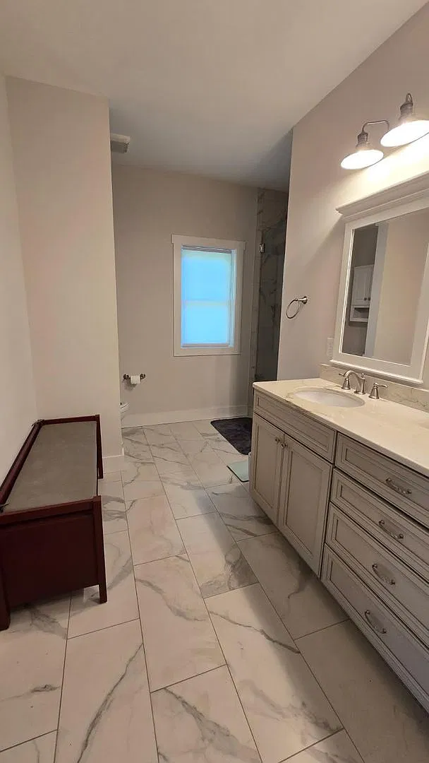 Modern 3BR/2BA Home in Prestigious Neighborhood Near WCU! Fully Furnished! — Photo 4