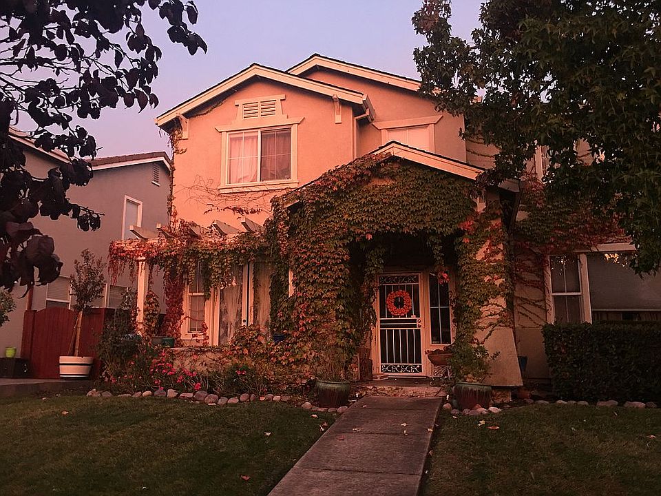 2nd image of 2656 Silver Stone Ln