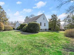 98 Monica Rd, Greenwich, CT 06831