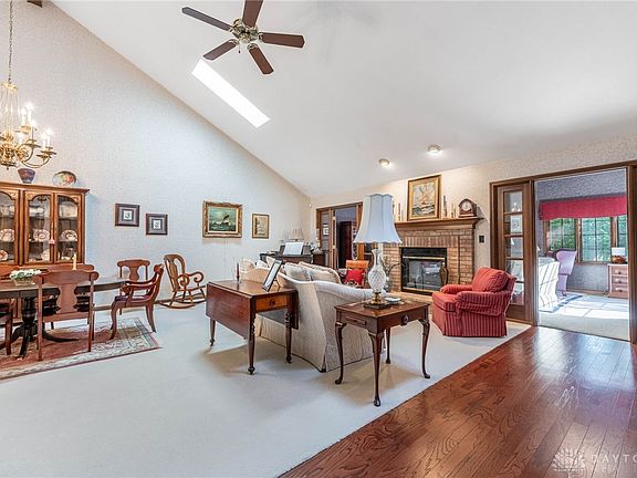 4th image of 2582 Vienna Estates Dr