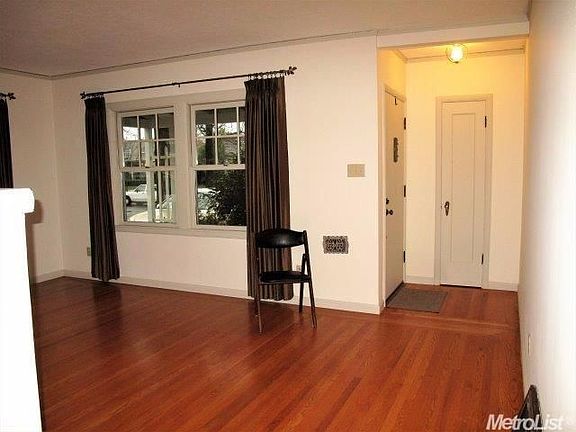 3rd image of 1757 Bidwell Way