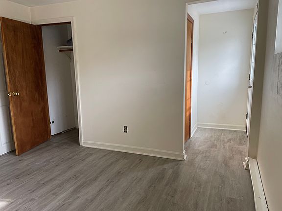 5th image of 19 School St #19