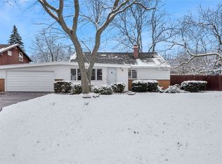 7603 Sunnydale Dr, Niagara Falls, NY 14304