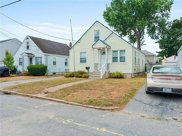 85 Manistee St, Pawtucket, RI 02861