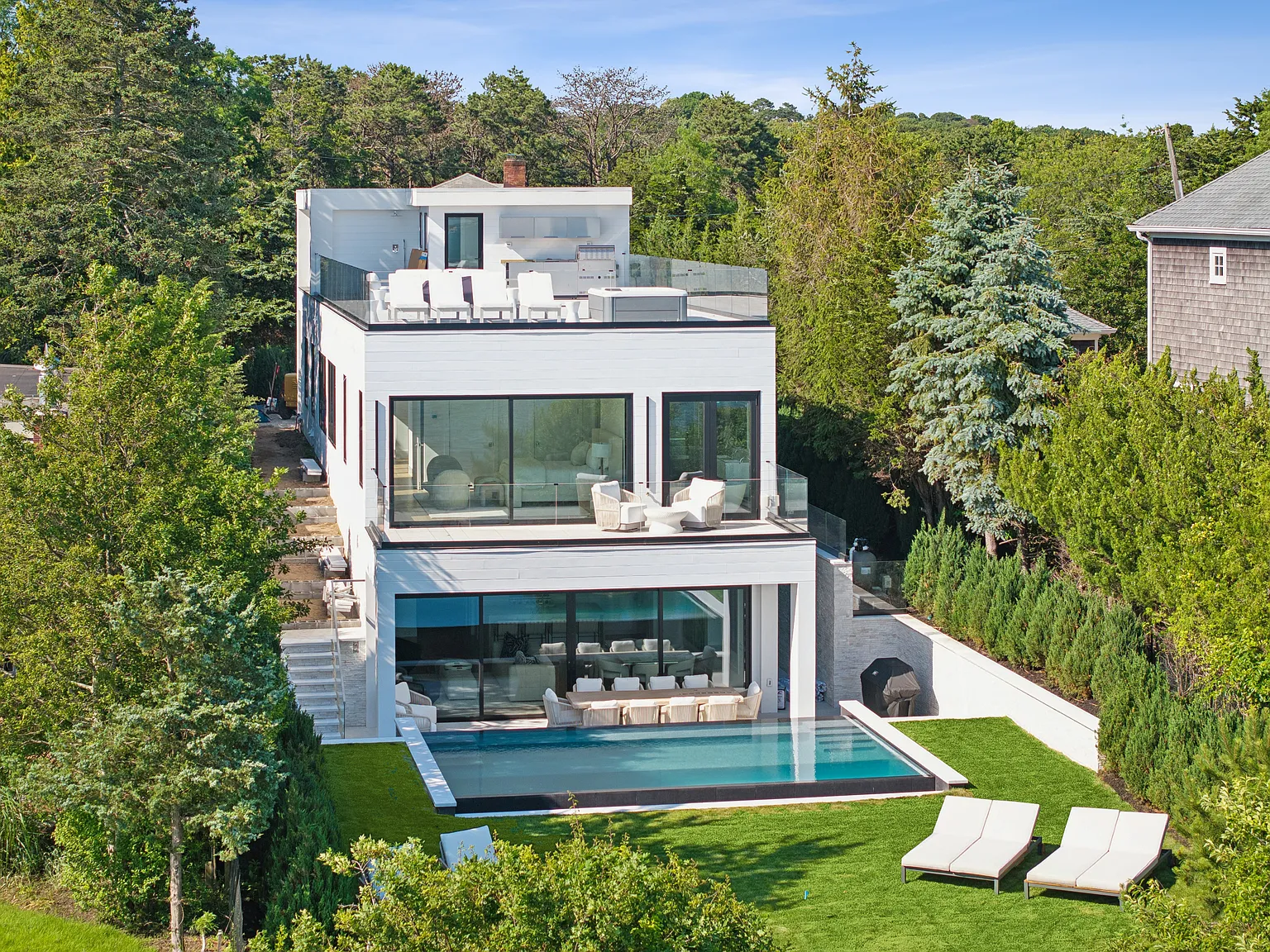New Construction With Panoramic Water Views — Photo 2