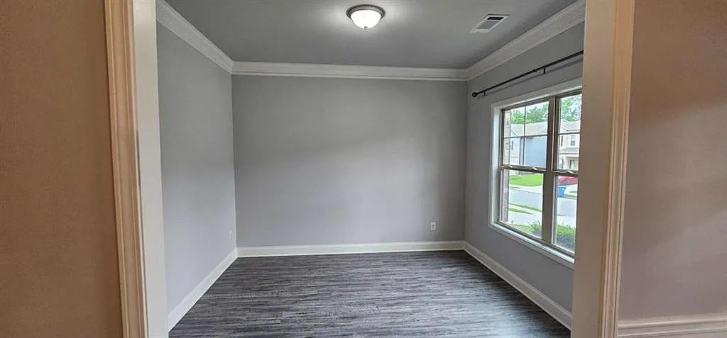 5 bed, 4.0 bath, 3385 sqft, $3,000 — Photo 3