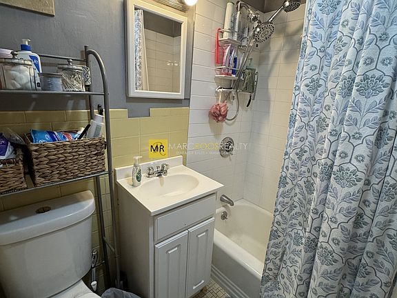 5th image of 15 Joy St APT 1