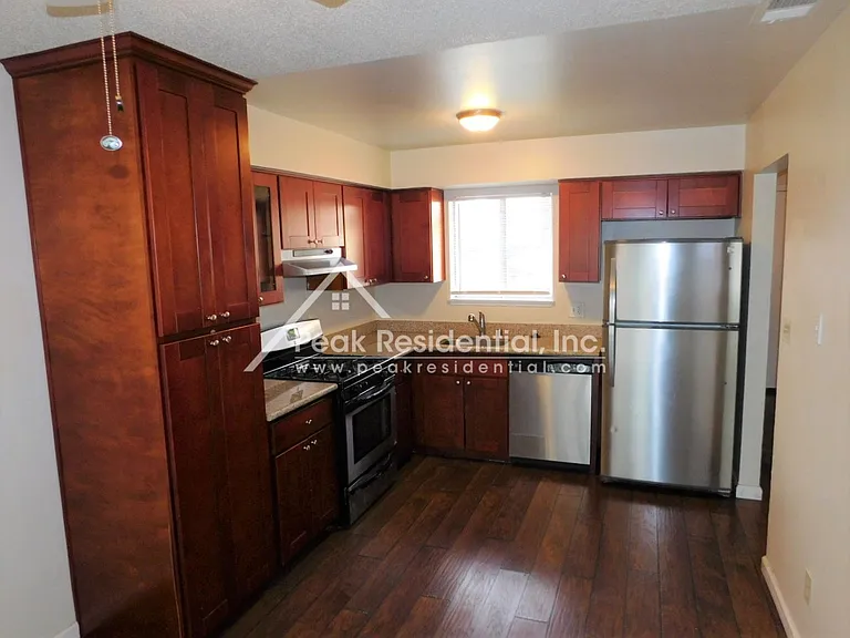10260 Mills Station Rd — Photo 4