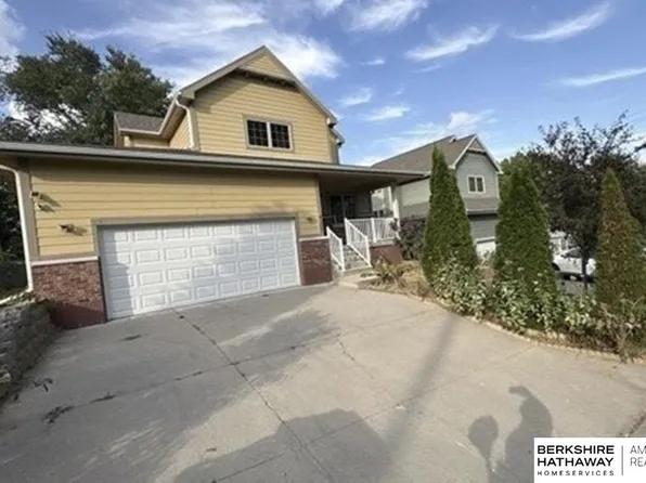 4205 Lake St, Omaha, NE 68111