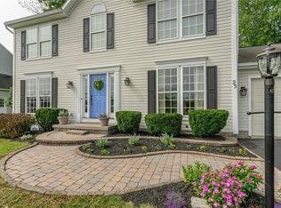 25 Enwright Dr, Fairport, NY 14450