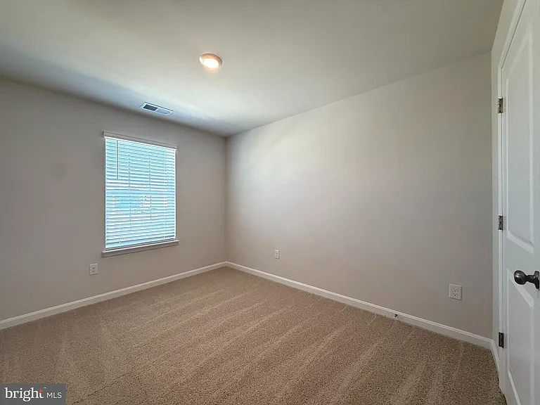 223 Orpington Dr — Photo 11