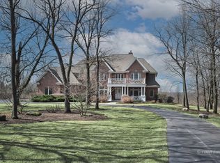 525 S Valley Hill Rd, Bull Valley, IL 60098