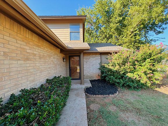 4th image of 213 Woodbridge Cir