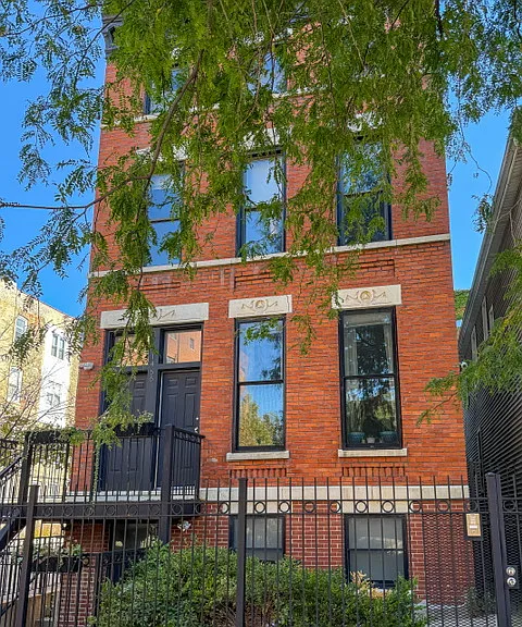 1455 N Sedgwick St #2 — Photo 1