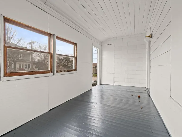 318 1/2 Pine St — Photo 5