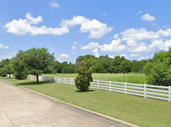 3 Saint James Aly, Sunnyvale, TX 75182