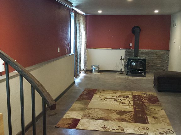 3rd image of 14800 Terrace Ln