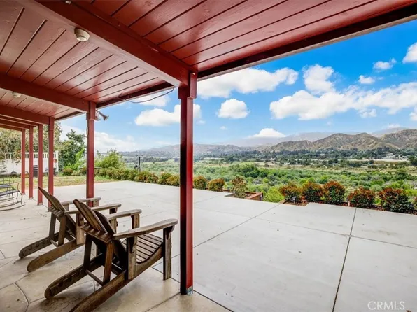 10747 Wheatland Ave, Sunland, CA 91040