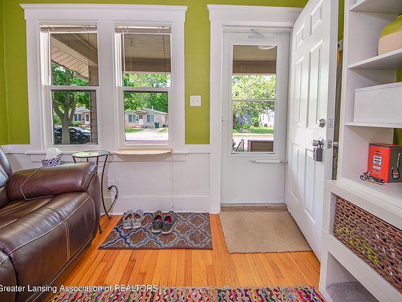 2nd image of 408 N Magnolia Ave