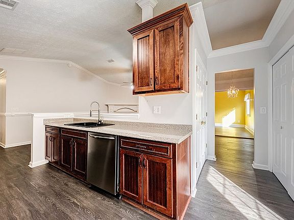 2nd image of 2041 Hollywood Dr
