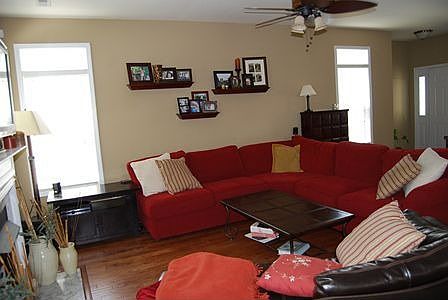 Living Area (View 2)