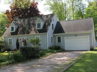 15 Muirfield Dr, Orange, CT 06477