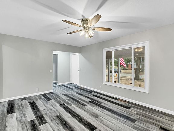 5th image of 3045 Churchill Dr