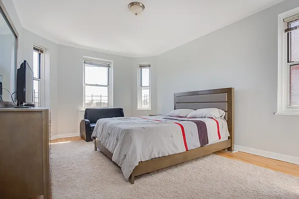Sold by Keller Williams Realty Landmark II | media 11