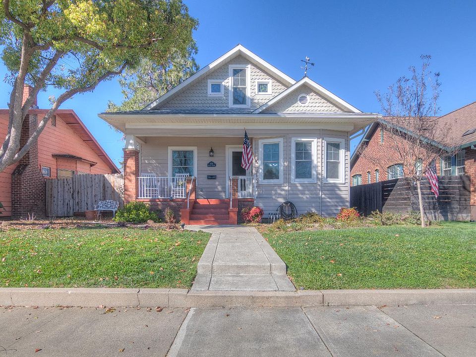 1st image of 332 Pleasant St