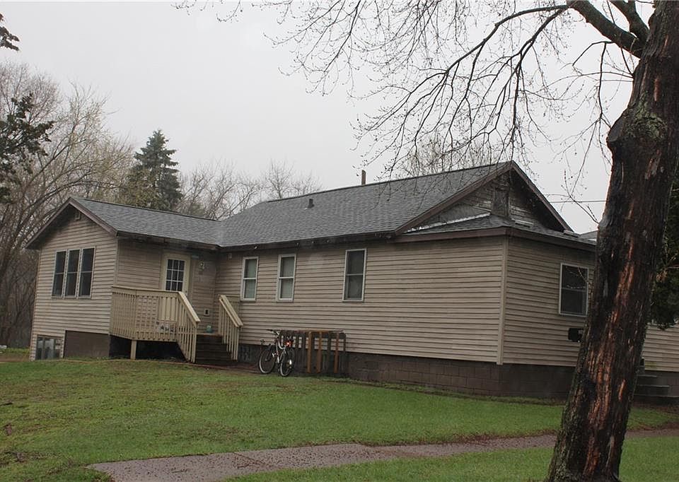 2nd image of 1611 3rd St W
