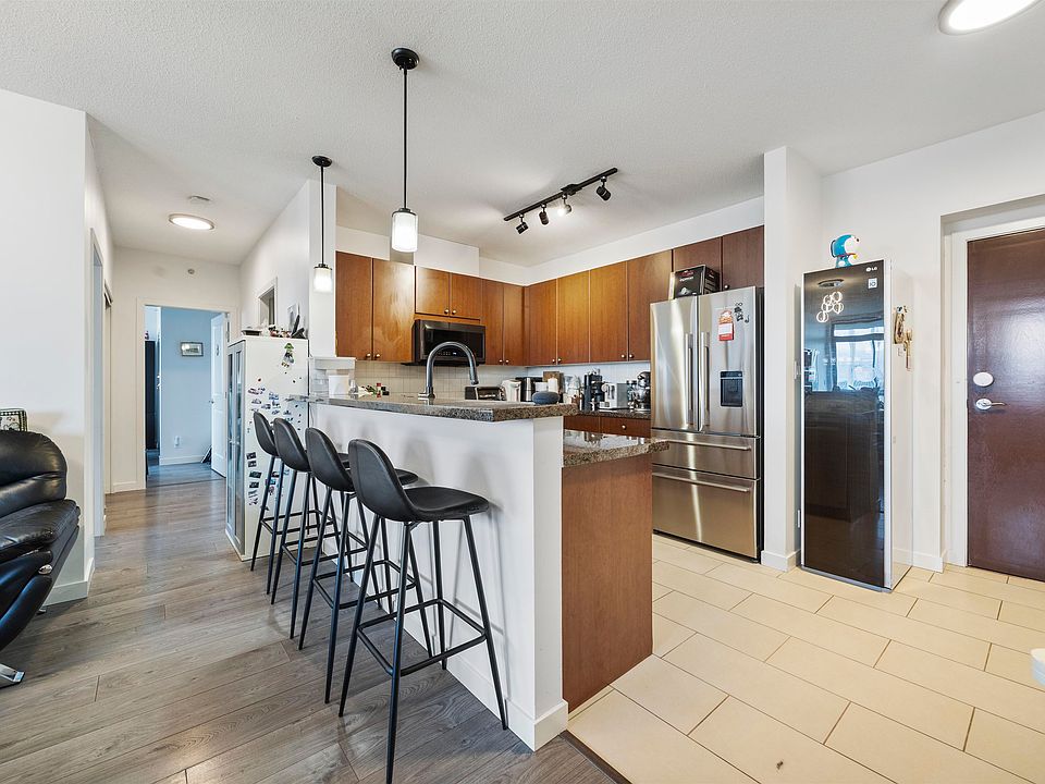 1st image of 15 E Royal Ave #1703
