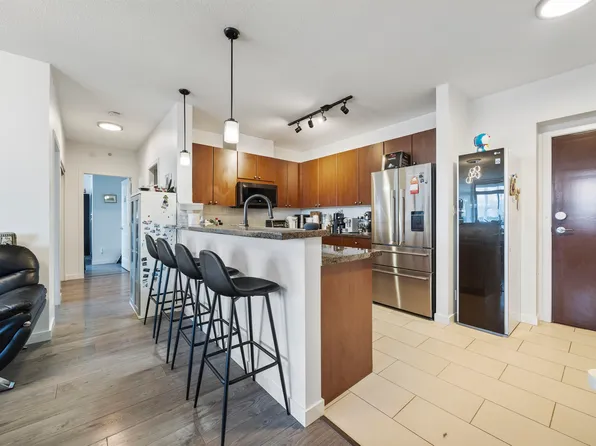 15 E Royal Ave #1703, New Westminster, BC V3L 0A9