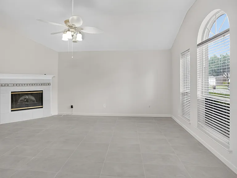 7016 Snowivy Ct — Photo 5