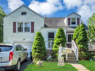 37 Congressional Pkwy, Livingston, NJ 07039