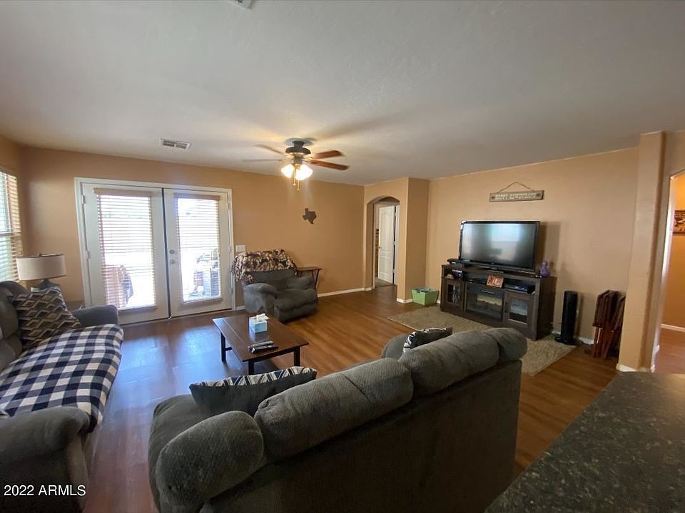 1st image of 44257 W Oster Dr
