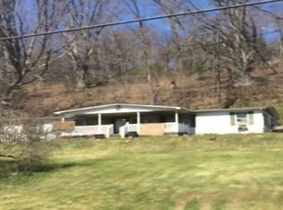 9895 State Route 93, New Straitsville, OH 43766