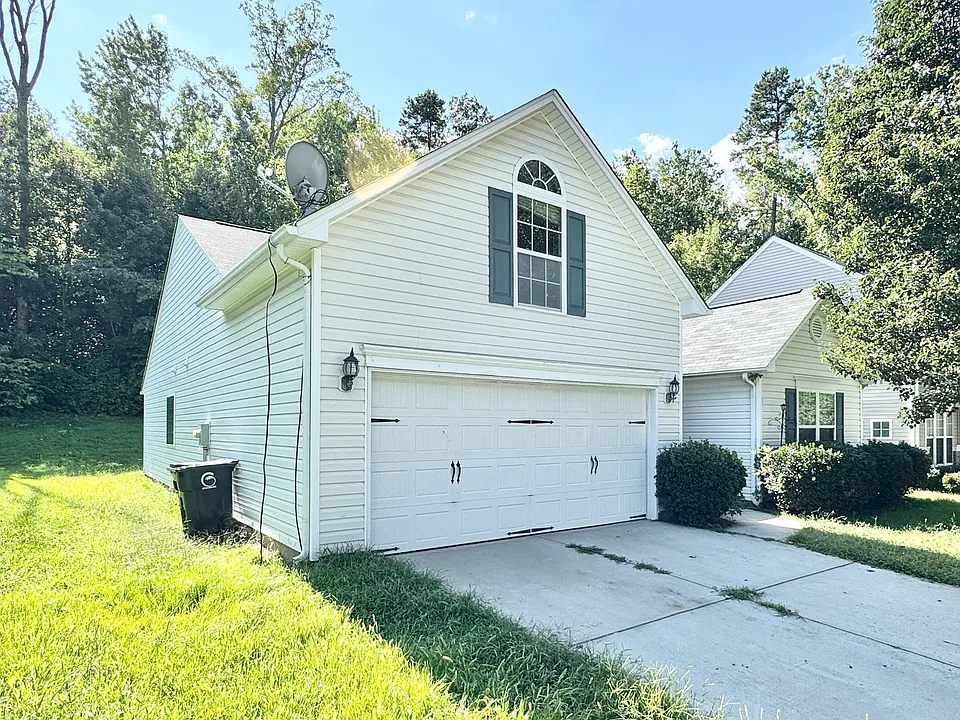 3707 Whitworth Dr