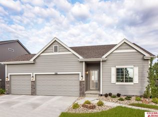 17014 Huntington Ave, Omaha, NE 68116