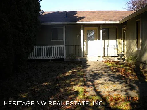 259 Honeysuckle St photo 1