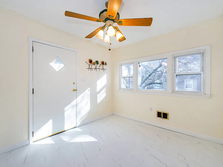 93 Elycroft Pkwy — Photo 10