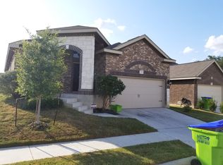 1319 Oriole Ct, San Antonio, TX 78245