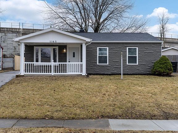 3rd image of 1145 Southlea Dr