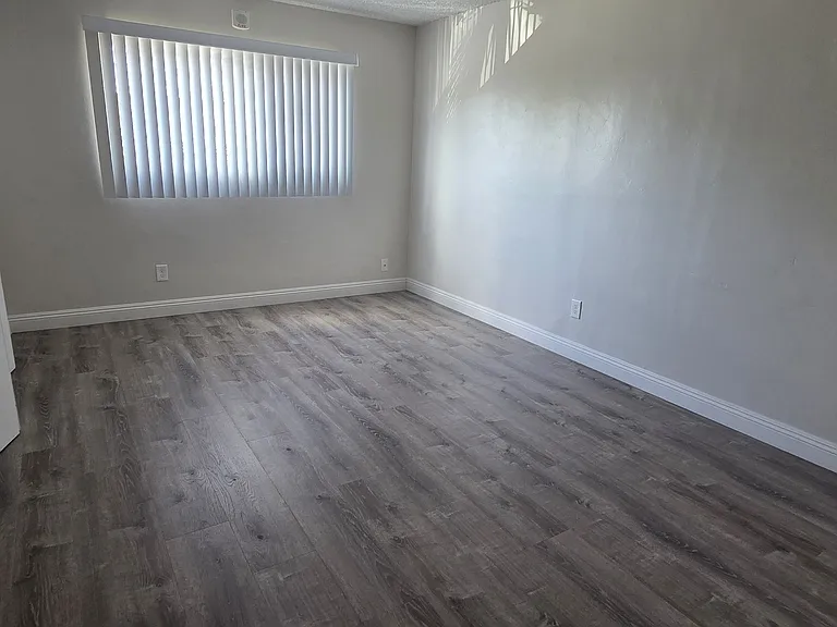 Highlander Manor Apartments — Photo 7